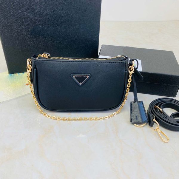 fashion women's bag 2023 leather black women's commuter tote bag large capacity fashion one shoulder crossbody bag
fashion women's bag 2023 leather black women's commuter tote bag large capacity fashion one shoulder crossbody bag