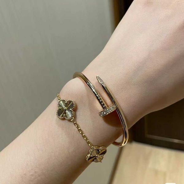 designer new five flowered four-leaf clover medium bracelet thick and thin version nail women 18k rose gold men au750 lovers vx66 mu4w, Black
designer new five flowered four-leaf clover medium bracelet thick and thin version nail women 18k rose gold men au750 lovers vx66 mu4w, Black
