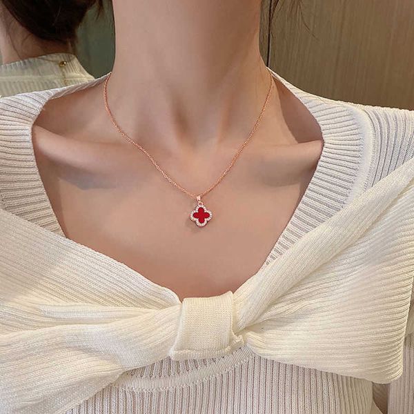 van clover necklace fashionable diamond encrusted reversible pendant collarbone chain designer four leaf clover titanium steel ladies nonfad, Silver
van clover necklace fashionable diamond encrusted reversible pendant collarbone chain designer four leaf clover titanium steel ladies nonfad, Silver