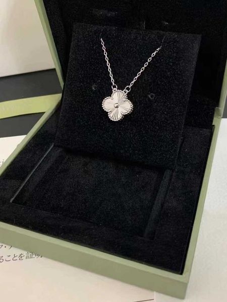 van clover necklace fashionable new fourleaf clover color fast necklace set luxury female fashion net red design personalized suit, Silver
van clover necklace fashionable new fourleaf clover color fast necklace set luxury female fashion net red design personalized suit, Silver