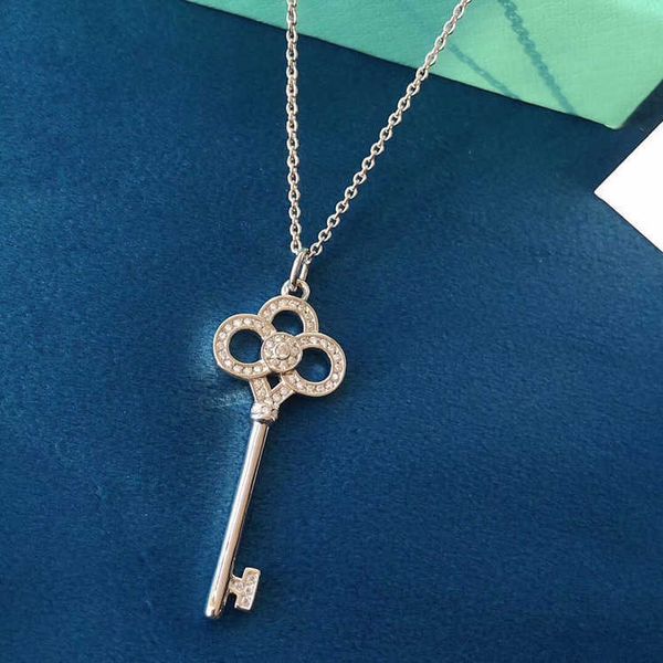 luxury tiffay heart crown key necklace v gold plating 18k rose mandarin tail chinese knotting full diamond straight frtz, Black
luxury tiffay heart crown key necklace v gold plating 18k rose mandarin tail chinese knotting full diamond straight frtz, Black