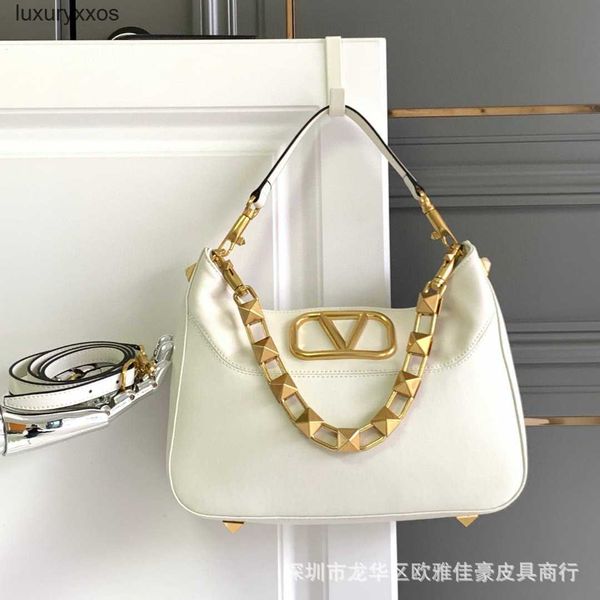 2023 rivet designer leather bag lady layer purse underarm valentiino handbag 2023 bags genuine cowhide single shoulder cross women's xn
2023 rivet designer leather bag lady layer purse underarm valentiino handbag 2023 bags genuine cowhide single shoulder cross women's xn