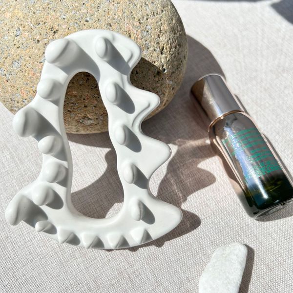 gua sha tools face massager ceramic gua sha scraper board for face lift slim skin tightening facial spa massage tools
gua sha tools face massager ceramic gua sha scraper board for face lift slim skin tightening facial spa massage tools