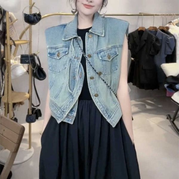 2023 new green spring design denim vest casual sleeveless jean jacket chiffon, Black;white
2023 new green spring design denim vest casual sleeveless jean jacket chiffon, Black;white