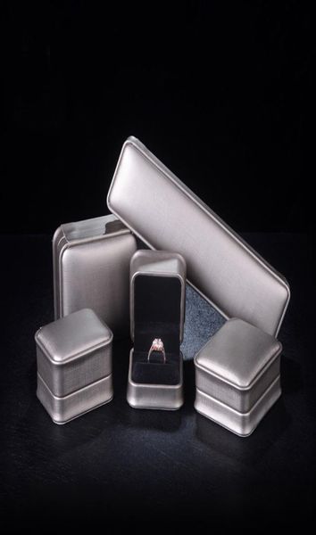 fancy engagement ring box glossy metallic grey pu leather deluxe jewelry cufflink necklace pendant earring bracelet gift packaging7687490, Black;white
fancy engagement ring box glossy metallic grey pu leather deluxe jewelry cufflink necklace pendant earring bracelet gift packaging7687490, Black;white