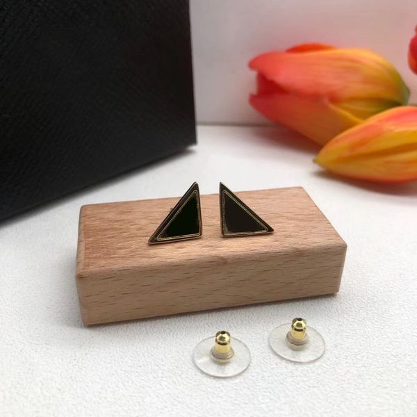 designer boy men letter stud earring rose gold silver cool studs earrings women girl wedding party jewelry never fade triangle newly item ev, Golden
designer boy men letter stud earring rose gold silver cool studs earrings women girl wedding party jewelry never fade triangle newly item ev, Golden