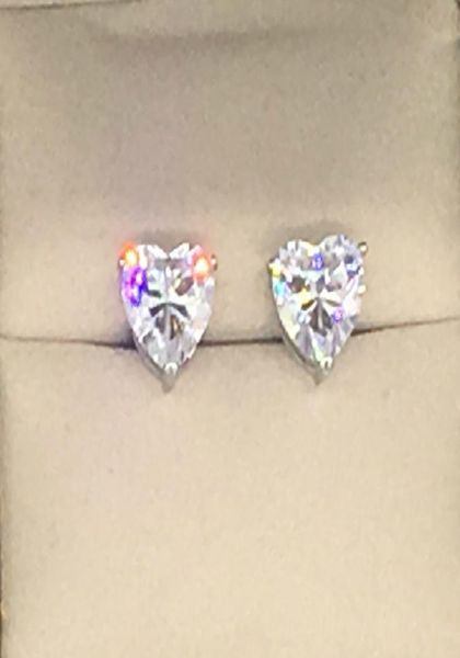 2019 new arrival 18k white gold plated earings heart diamond earrings for women white zircon wedding engagement jewelry accessorie9347927, Golden;silver
2019 new arrival 18k white gold plated earings heart diamond earrings for women white zircon wedding engagement jewelry accessorie9347927, Golden;silver