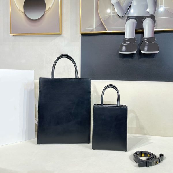 new tote package solid leather patent leather with atmospheric light luxury three-dimensional relief letter logo package board
new tote package solid leather patent leather with atmospheric light luxury three-dimensional relief letter logo package board