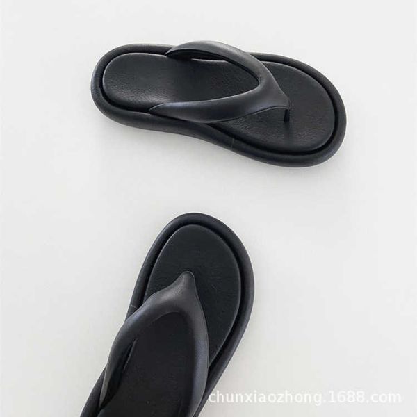 the row the thick soled comfortable herringbone slippers in the summer of 2023 women row wear sheepskin outside simple clip feet beach flat, Black
the row the thick soled comfortable herringbone slippers in the summer of 2023 women row wear sheepskin outside simple clip feet beach flat, Black