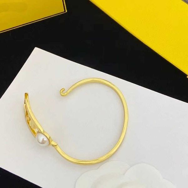 letter premium light luxury fashion metal texture with pearl brass material f style bracelet, Black
letter premium light luxury fashion metal texture with pearl brass material f style bracelet, Black