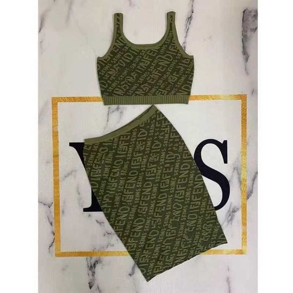 designer women dress summer luxury fashion letter knitted three-dimensional relief dress fashion two-piece dress women's casual suspend, Black;gray
designer women dress summer luxury fashion letter knitted three-dimensional relief dress fashion two-piece dress women's casual suspend, Black;gray