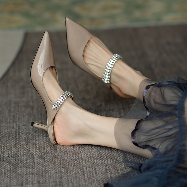 luxury brand womens sandals 2023 new leather womens slippers pointed toe diamond low shoes casual outdoor women heels sandals, Black
luxury brand womens sandals 2023 new leather womens slippers pointed toe diamond low shoes casual outdoor women heels sandals, Black