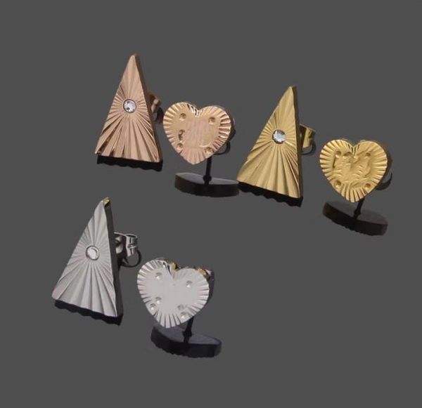 2022 never fade factory men boy deluxe dangle silver rose gold diamond letter stud earring 3 colors hoop earrings for women 8004968
2022 never fade factory men boy deluxe dangle silver rose gold diamond letter stud earring 3 colors hoop earrings for women 8004968