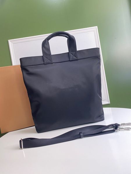 2023 new tote bag high-end quality handbag practical style with a shoulder strap can be carried across a variety of back stripes cotton to c
2023 new tote bag high-end quality handbag practical style with a shoulder strap can be carried across a variety of back stripes cotton to c