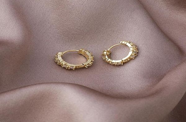 fashion zircon small hoop earrings creative simple and elegant campus jewelry accessories huggie7131702, Golden;silver
fashion zircon small hoop earrings creative simple and elegant campus jewelry accessories huggie7131702, Golden;silver