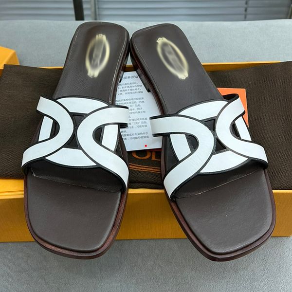 2023 fashion designer slippers women sliders foam runners pure sandals resin runners sliders 35-40 with box -521, Black
2023 fashion designer slippers women sliders foam runners pure sandals resin runners sliders 35-40 with box -521, Black