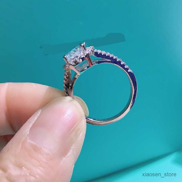 wedding rings luxurys designers ring engagement ring for women fashion couple wedding jewelry classic sterling gift r230627, Slivery;golden
wedding rings luxurys designers ring engagement ring for women fashion couple wedding jewelry classic sterling gift r230627, Slivery;golden