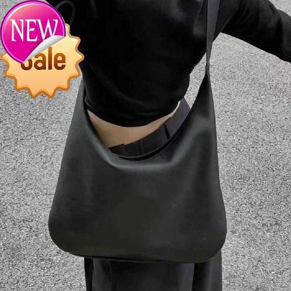 brand designer shoulder bags tote 2023 fashion miu black totebags women's messenger packet multifunctional everything diagonal cross ba
brand designer shoulder bags tote 2023 fashion miu black totebags women's messenger packet multifunctional everything diagonal cross ba