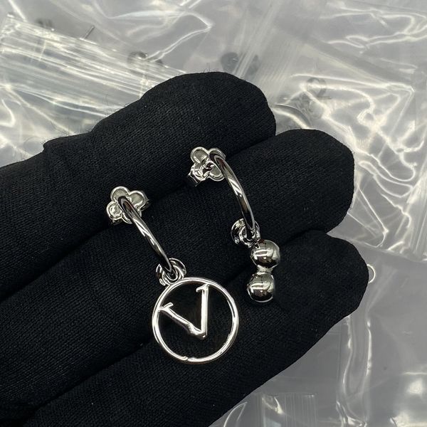 designer luis earrings vuttonity hig hend classic earrings light luxury and shiny earrings stud, Golden;silver
designer luis earrings vuttonity hig hend classic earrings light luxury and shiny earrings stud, Golden;silver
