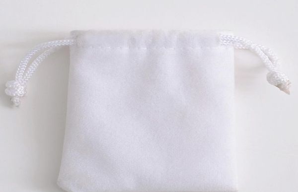 3 sizes pure white velvet jewelry pouch gift present package fit for necklace bracelet earring christmas bags8349053, Pink;blue
3 sizes pure white velvet jewelry pouch gift present package fit for necklace bracelet earring christmas bags8349053, Pink;blue