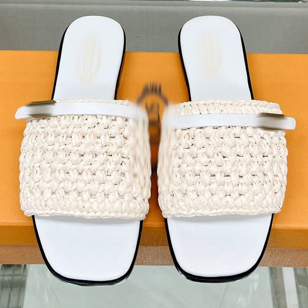 2023 fashion fashion flip flop flops for women wool indoor house warm slippers ladies woman shoes autumn winter slides size 35-40 colr black
2023 fashion fashion flip flop flops for women wool indoor house warm slippers ladies woman shoes autumn winter slides size 35-40 colr black