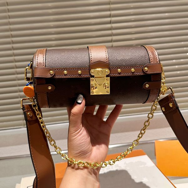vintage shoulder bag barrel-shaped r handbag fashion women crossbody artwork handbags party shoulder bags high-quality cross body
vintage shoulder bag barrel-shaped r handbag fashion women crossbody artwork handbags party shoulder bags high-quality cross body