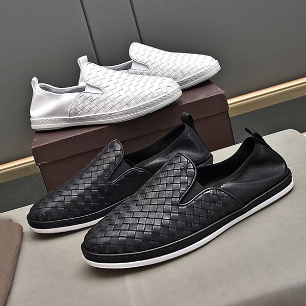 designer's new spring leather walking shoes men's fashion casual shoes leather non-slip wear-resistant sports shoes are available, Black
designer's new spring leather walking shoes men's fashion casual shoes leather non-slip wear-resistant sports shoes are available, Black