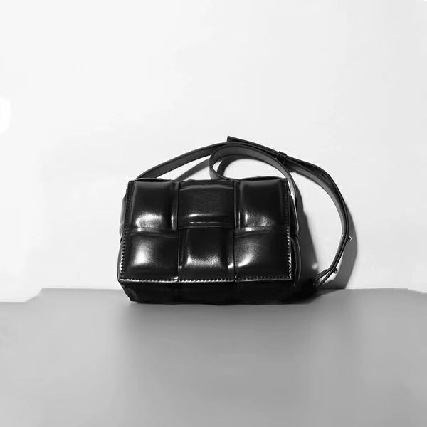 designer bag luxury ladies weave bag soft leather crossbody shoulder small square bags for women 2023 fashion female brand handbag and purse
designer bag luxury ladies weave bag soft leather crossbody shoulder small square bags for women 2023 fashion female brand handbag and purse