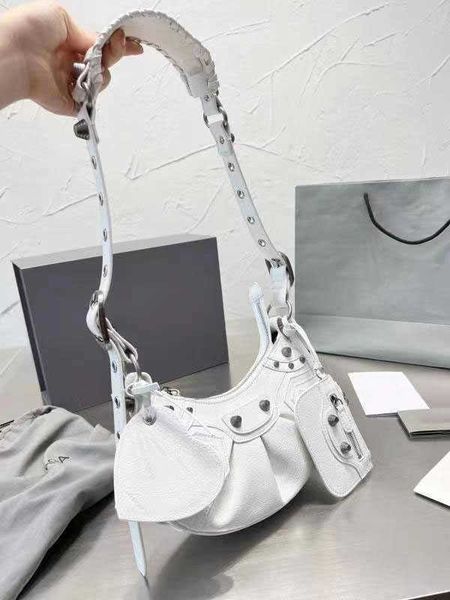 le designer bag cagole women's underarm bag fashion biker bag leather single shoulder crossbody luxury handbag classic purse
le designer bag cagole women's underarm bag fashion biker bag leather single shoulder crossbody luxury handbag classic purse
