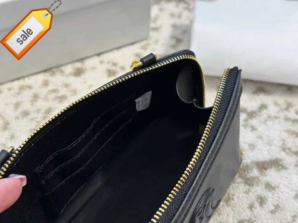 brand designer shoulder bags cross-body bag tote 2023 new fashion women's texture leather oblique mini makeup bag gift box packaging fa
brand designer shoulder bags cross-body bag tote 2023 new fashion women's texture leather oblique mini makeup bag gift box packaging fa
