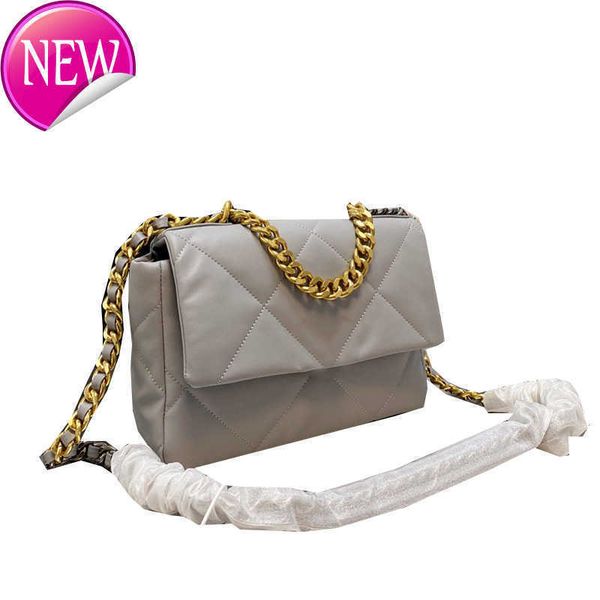 women's brand designer handbag shoulder bags tote 2023 new fashion sheepskin envelope bag texture hardware chain cross-body bags factor
women's brand designer handbag shoulder bags tote 2023 new fashion sheepskin envelope bag texture hardware chain cross-body bags factor