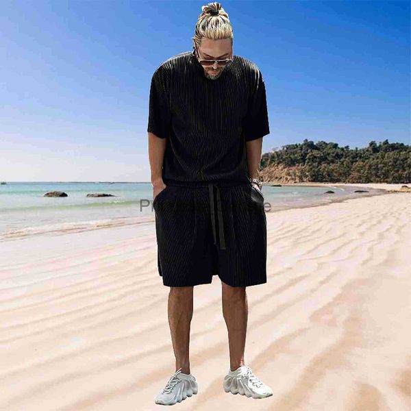 men's tracksuits men's suit t shirt and shorts two piece striped loose suit short sleeve shorts solid color leisure vacation suit, Gray
men's tracksuits men's suit t shirt and shorts two piece striped loose suit short sleeve shorts solid color leisure vacation suit, Gray