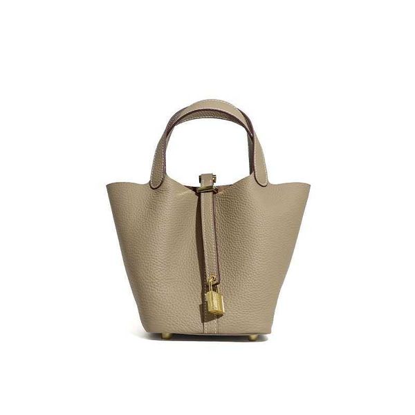 wholesale designer h ormes totes handbags 2023 spring/summer new layer soft cowhide bucket bag handbag large capacity litchi pattern leather
wholesale designer h ormes totes handbags 2023 spring/summer new layer soft cowhide bucket bag handbag large capacity litchi pattern leather