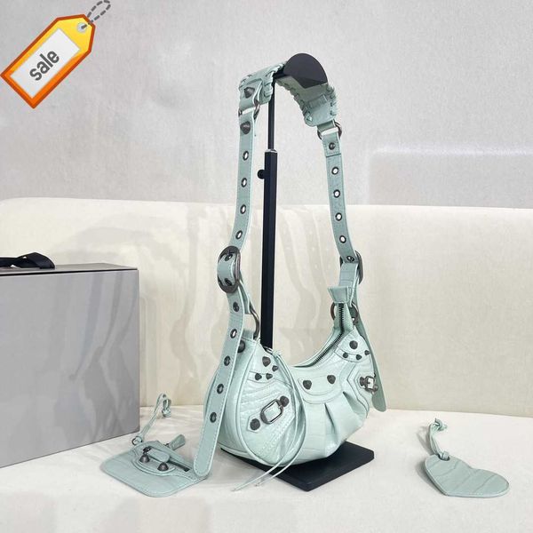 woman's luxury designer bags handbag motorcycle bag serie shoulder crossbody bags tote fashion texture portable locomotive bag crescent
woman's luxury designer bags handbag motorcycle bag serie shoulder crossbody bags tote fashion texture portable locomotive bag crescent