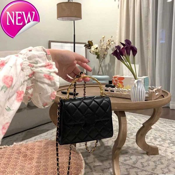women's brand designer handbags shoulder bags tote 2023 new rhombus chain handheld tote bags multifunctional portable shoulders crossbo
women's brand designer handbags shoulder bags tote 2023 new rhombus chain handheld tote bags multifunctional portable shoulders crossbo