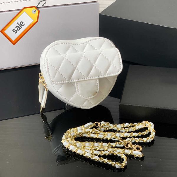 ladies' brand designers shoulder bags 2023 fashion classic mini lambskin heart fanny pack texture silver chain rotary lock crossbody ba
ladies' brand designers shoulder bags 2023 fashion classic mini lambskin heart fanny pack texture silver chain rotary lock crossbody ba