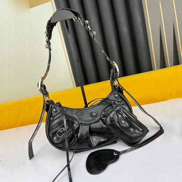 bag lady women cool girl le cagole motorcycle shoulder bags luxury designers genuine leather crossbody clutch wallet purse pochette vintage
bag lady women cool girl le cagole motorcycle shoulder bags luxury designers genuine leather crossbody clutch wallet purse pochette vintage