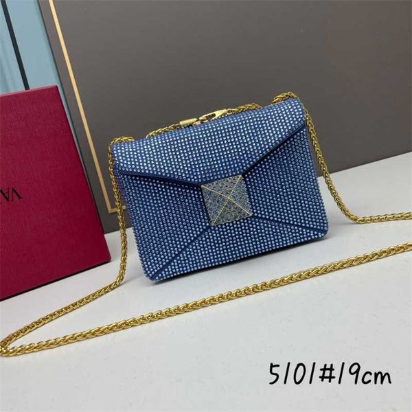 outdoor full bag luxurys square vltn diamond crystal bag new shopping mall same style shoulder diagonal straddle chain small underarm tide b
outdoor full bag luxurys square vltn diamond crystal bag new shopping mall same style shoulder diagonal straddle chain small underarm tide b