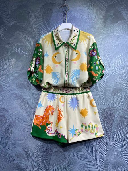 fashion luxury two piece skirt 2023 spring/summer designer women's retro nailed diamond short sleeve shirt printed shorts and overpants, White
fashion luxury two piece skirt 2023 spring/summer designer women's retro nailed diamond short sleeve shirt printed shorts and overpants, White