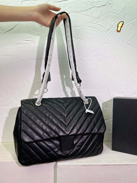 35cm big bag men's bag women's bag black leather diamond chain bag fashion one shoulder crossbody bag
35cm big bag men's bag women's bag black leather diamond chain bag fashion one shoulder crossbody bag