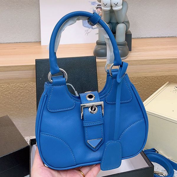 shoulder bags designer bags ss23 blue black white luxurys designers bag women handbags totes cute half moon hand fashion messenger crossbody
shoulder bags designer bags ss23 blue black white luxurys designers bag women handbags totes cute half moon hand fashion messenger crossbody