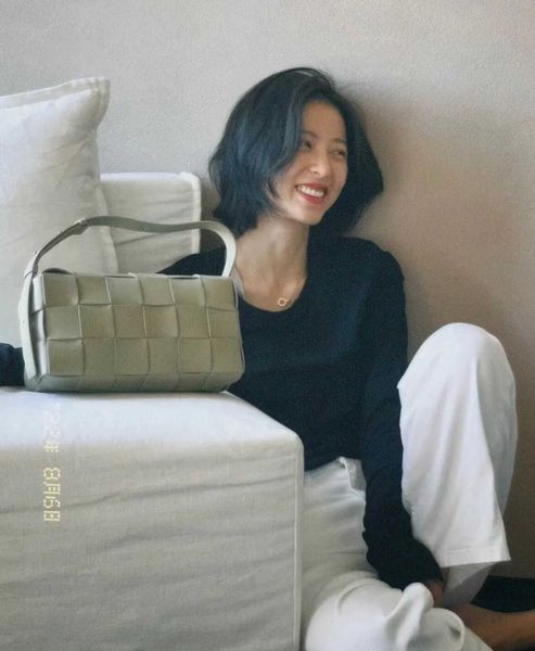 luxury designer bags bottegas leather venetas handbag woman's women's bag woven brick cassette shoulder new shoulderbags crossbody
luxury designer bags bottegas leather venetas handbag woman's women's bag woven brick cassette shoulder new shoulderbags crossbody