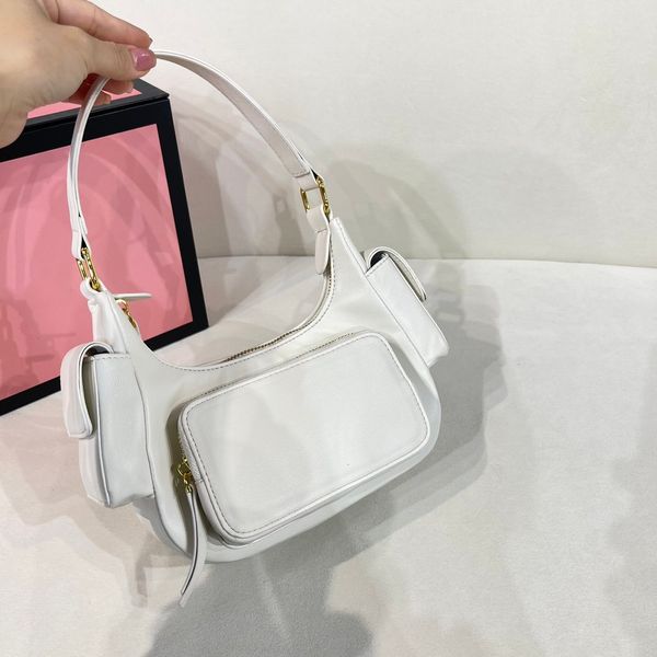 new lychee leather cowhide monochrome underarm bag double layer multi-pocket multi-function large capacity neutral air zipper open and close
new lychee leather cowhide monochrome underarm bag double layer multi-pocket multi-function large capacity neutral air zipper open and close