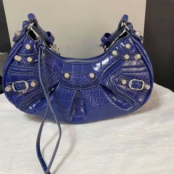 le 2023 women cagole motorcycle shoulder bags luxury designers genuine leather crossbody clutch wallet purse pochette retro 7a quality
le 2023 women cagole motorcycle shoulder bags luxury designers genuine leather crossbody clutch wallet purse pochette retro 7a quality