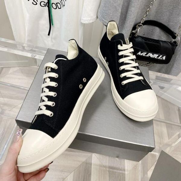 classic canvas shoes casual shoes platform hi reconstruction slam jam black and white luxury women's 70 chuck 70s sports shoes.
classic canvas shoes casual shoes platform hi reconstruction slam jam black and white luxury women's 70 chuck 70s sports shoes.