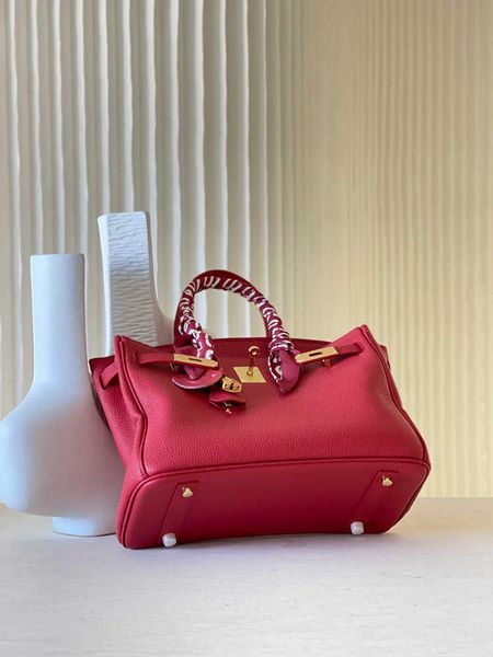 h home bird kin leather women's bag upgraded leather china red envelope large capacity leather handbag
h home bird kin leather women's bag upgraded leather china red envelope large capacity leather handbag