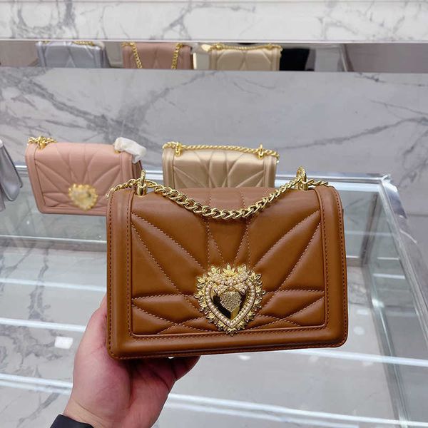 d letter g luxury bag womens leather shoulder bags fashion designer bag heart-shaped decoration wallet mini square chain crossbody bags purs
d letter g luxury bag womens leather shoulder bags fashion designer bag heart-shaped decoration wallet mini square chain crossbody bags purs