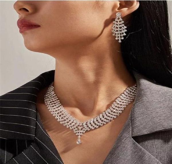 pendant necklaces luxury large jewelry 2piece set rhinestone necklace suitable for female bride party wedding accessories duba1303507, Silver
pendant necklaces luxury large jewelry 2piece set rhinestone necklace suitable for female bride party wedding accessories duba1303507, Silver