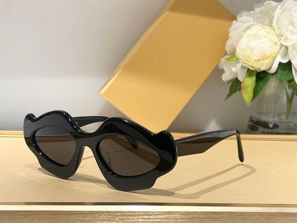 sunglasses for men and women designers 40109 style anti-ultraviolet retro eyewear irregular frame glasses random box, White;black
sunglasses for men and women designers 40109 style anti-ultraviolet retro eyewear irregular frame glasses random box, White;black