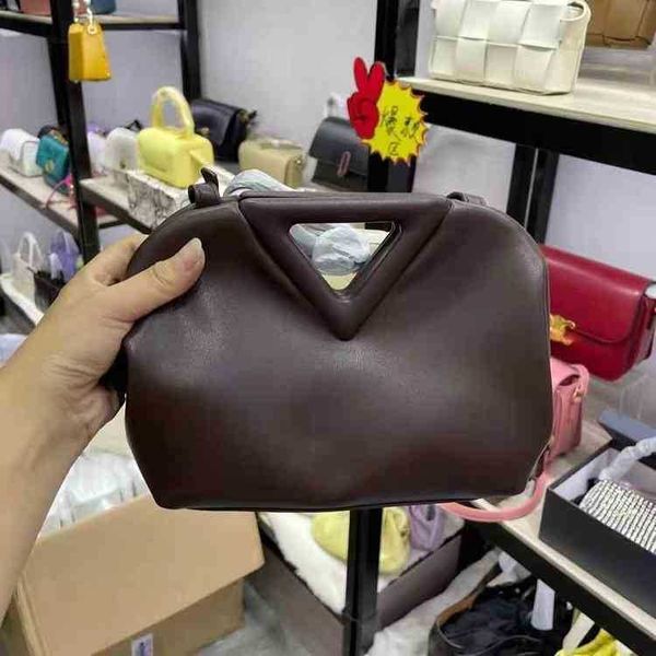 original edition designer handbags inverted candy color venetss bottegs's triangle cloud bag fold clip hand one shoulder messenger dump
original edition designer handbags inverted candy color venetss bottegs's triangle cloud bag fold clip hand one shoulder messenger dump